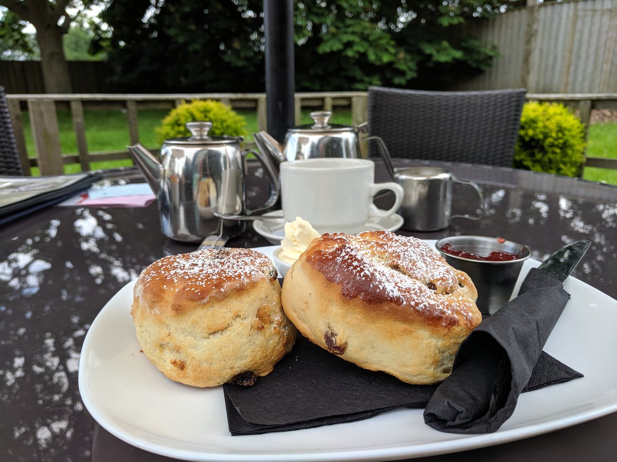 Really delicious scones at Darlingtons Tea Rooms <a href="/HeartofShires/">Heart of the Shires</a> #creamtea #jamfirst #clottedcream
creamteareview.co.uk/darlingtons-te…