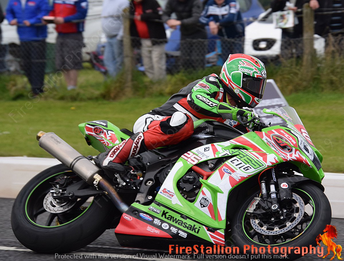 FireStallion666's tweet image. #matthewrees #jameshillier #nw200 #roadracing #irishroadracing @Jimbohillier37  @JGSpeedfit @QuattroKawasaki @northwest200 @irishroadracing @RoadRacingLife #firestallionphotography