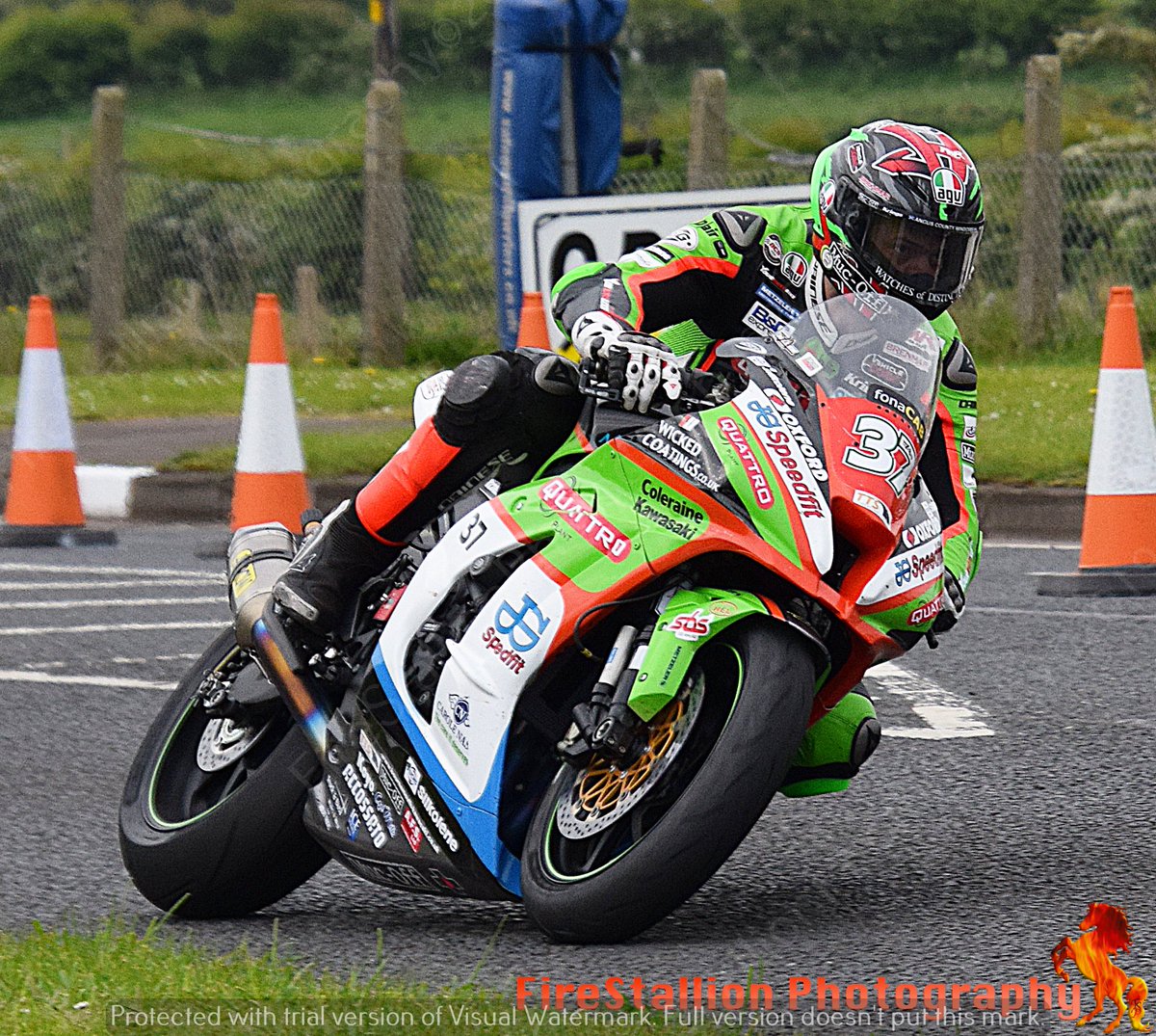 FireStallion666's tweet image. #matthewrees #jameshillier #nw200 #roadracing #irishroadracing @Jimbohillier37  @JGSpeedfit @QuattroKawasaki @northwest200 @irishroadracing @RoadRacingLife #firestallionphotography