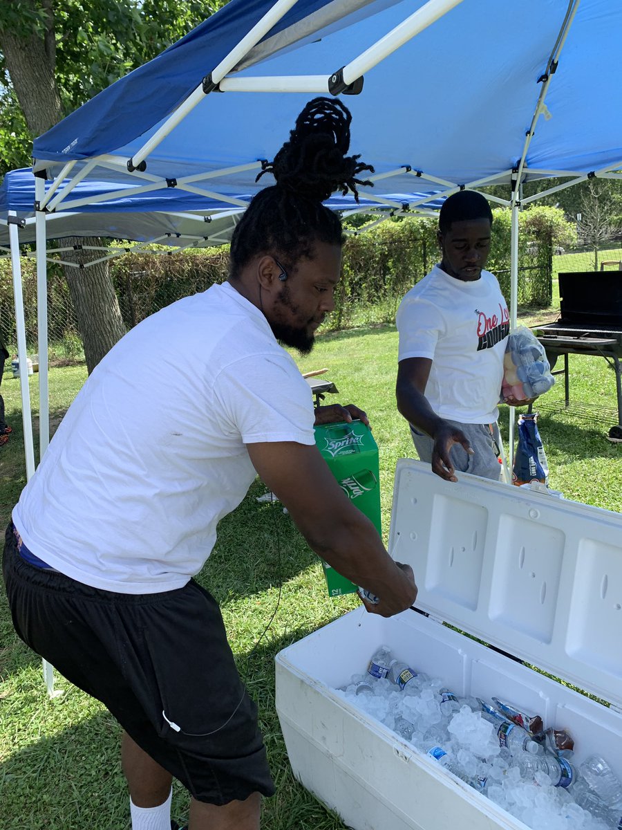 __0neof0ne's tweet photo. #OneLoveCookout https://t.co/vBUbzwF4sq