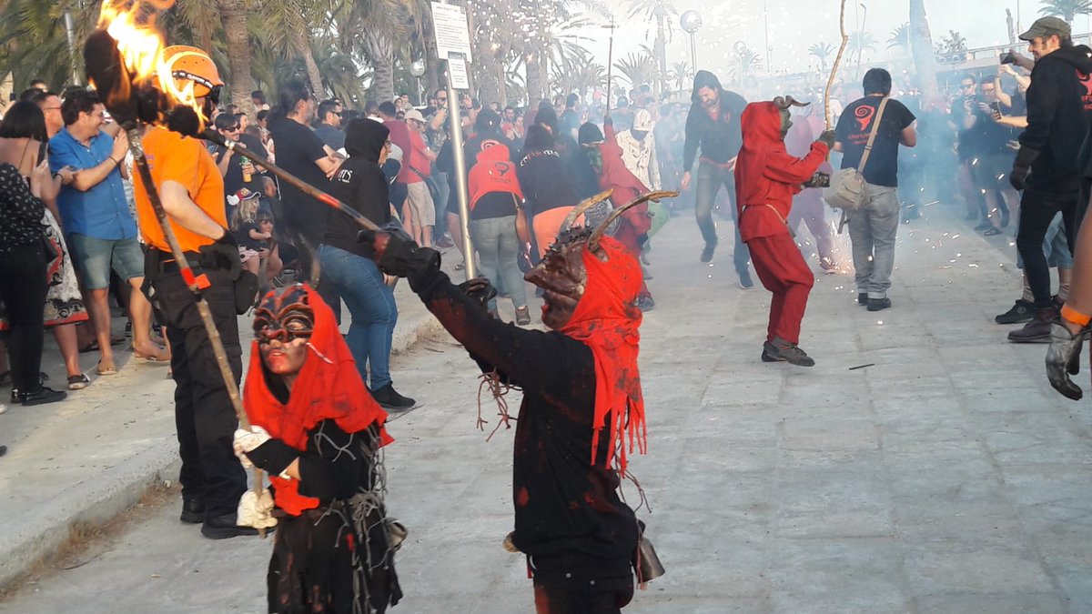 #participació La revetla de Sant Joan ja està en marxa!! 👹👺Disfrutau de la festa i del foc i recordau, #residuszero!!! 🔥🔥
