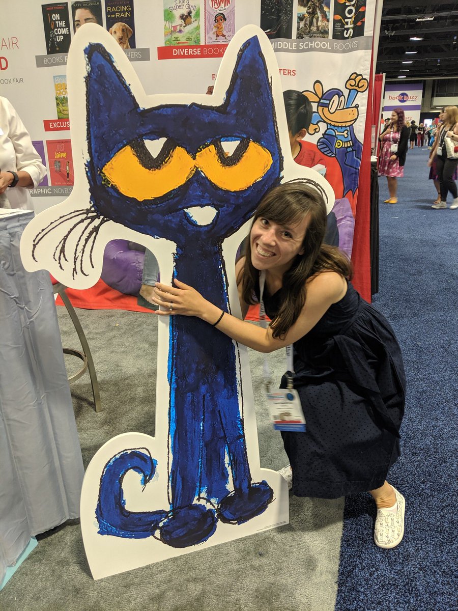 Stacey_Devine's tweet image. Cutest photo at ALA #alaac19 #petethecat #catalogersarecool