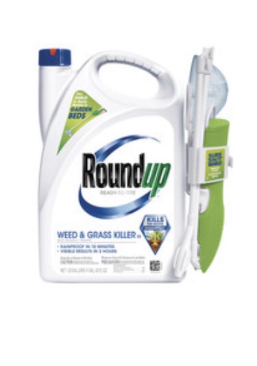 Saw a neighbor pull off the spray cap on weedkiller and pour it directly on 15 weeds in the cracks of her driveway. Please know this is absolutely not how farmers kill weeds. For a football field of land, we might apply a wine glass of weed killer diluted with tanks of H20.
