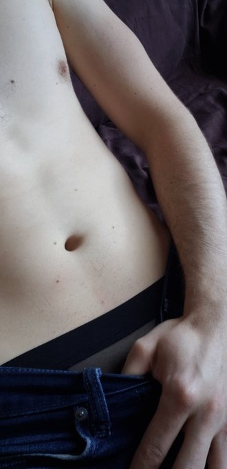about to go live on @chaturbate ;) https://t.co/pX6fojyejx #cam #camboys #camming #sexy #tease #gay #lgbtq