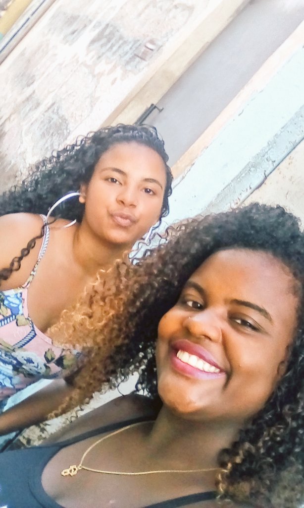 Pretcheca4's tweet photo. De sempre pra sempre cm a melhor 👯😍😘❤️ @thainacarlho https://t.co/y85LpxdQNu