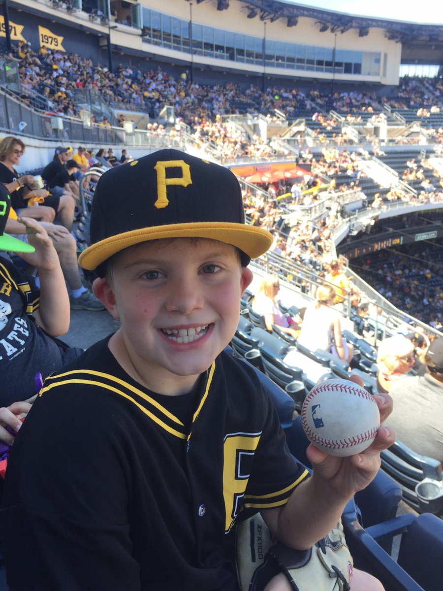 Kacey_Stephens3's tweet photo. 1st Pirates game and a foul ball!
#LetsGoBucs https://t.co/YAO3zmQMPO