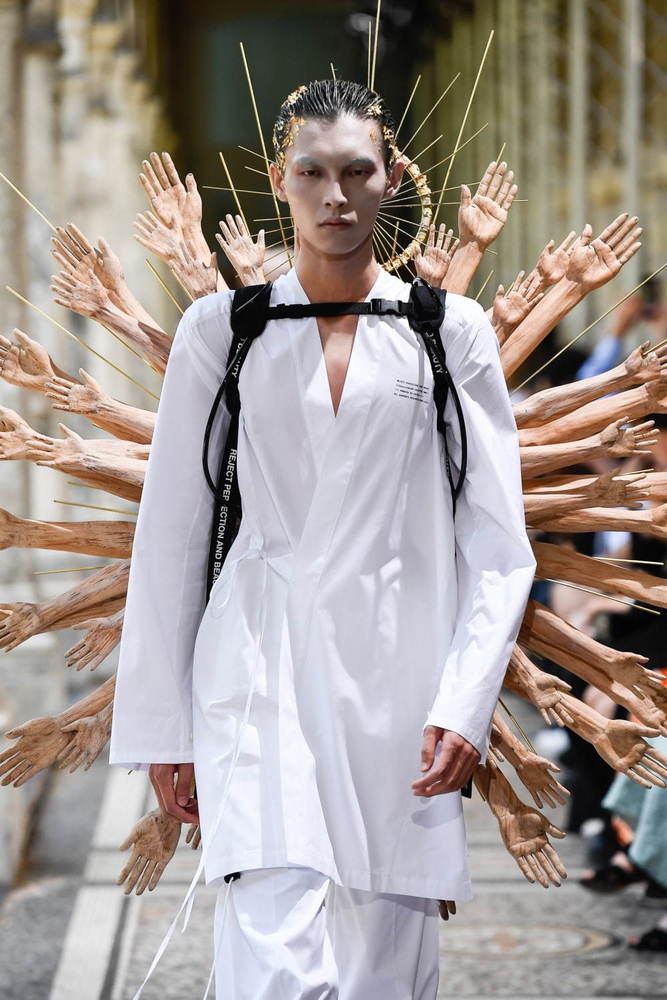 Fashion Press tweet media