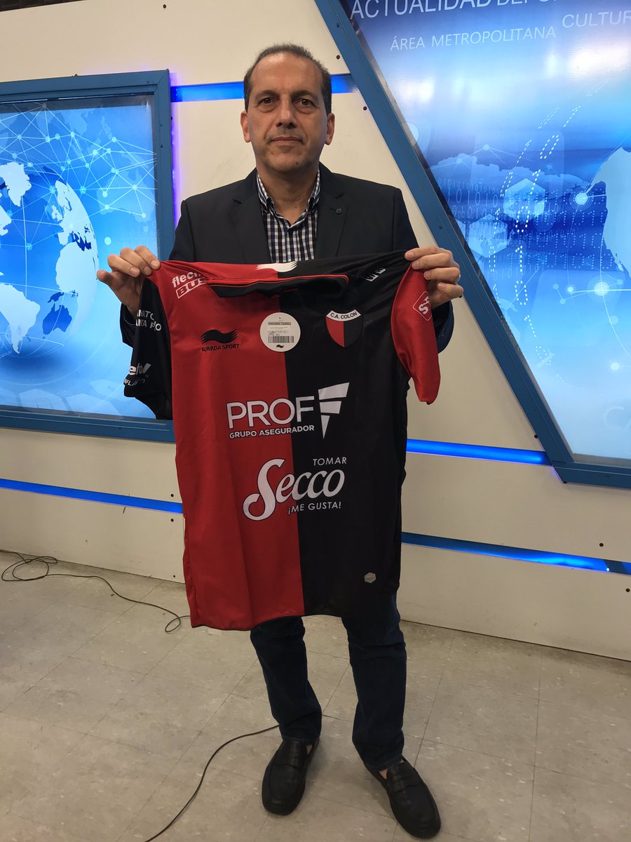 Tavella te invita a ganarte la camiseta de Colón. Hace RT y seguinos para participar. Se sortea el domingo que viene