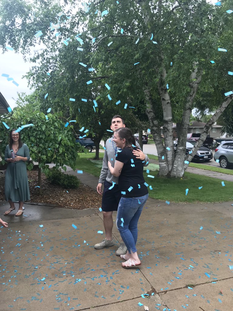 And it’s a boy! #Itsaboy #dadtobe