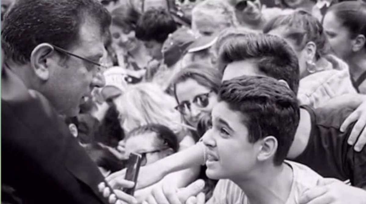 Çocukların kalbi temiz olur derler 
#herseycokguezeloldu çocuk 😊