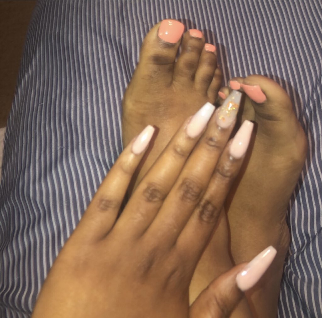 payqueenadora's tweet image. I wonder how many of you clit dicks Twiched 😈😂

Now accepting new subs/slaves. 

🌙 #footslave
🌙 subsmissive slave to pay for pedis
🌙 #rtslave
🌙 pay piggies of course🐷

Initial tribute required. or send just bc.

cash.me/femdomqueenxo

 @FindomRT5 @rt_feet @RTpet2 @RTP1G1