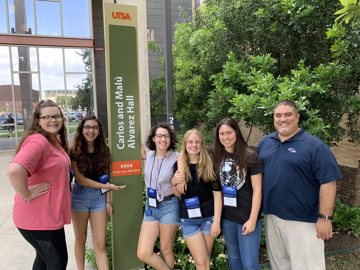 Hays HS Hawk Choir tweet media