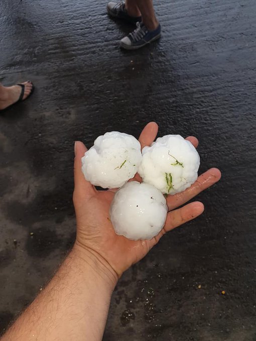 View image on Twitter