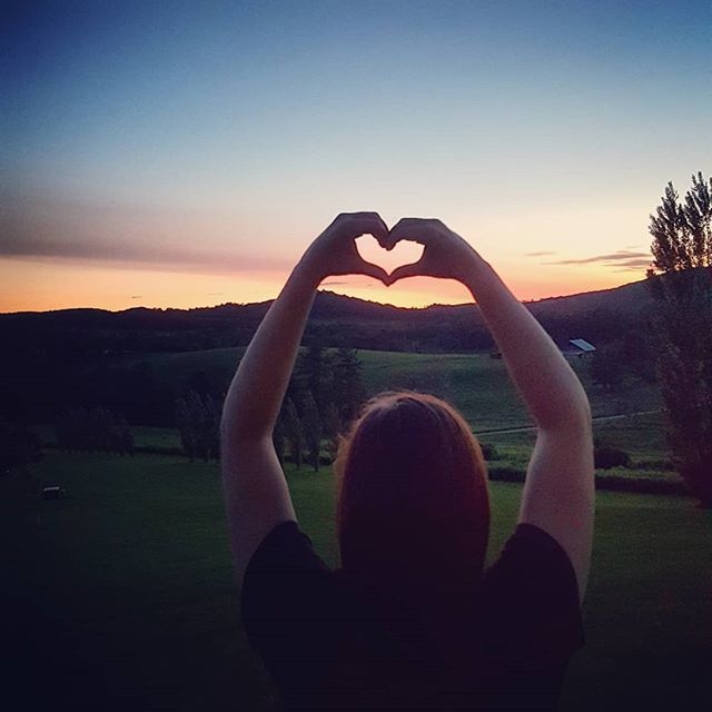 createtinyhouse's tweet photo. Hope your summer is off to a great start. We are loving it!
.
.
#sunset #summersolstice #nature #mountains #summertime #upstateny https://t.co/tpFTD4V2tz https://t.co/LeP2A6Lbcs