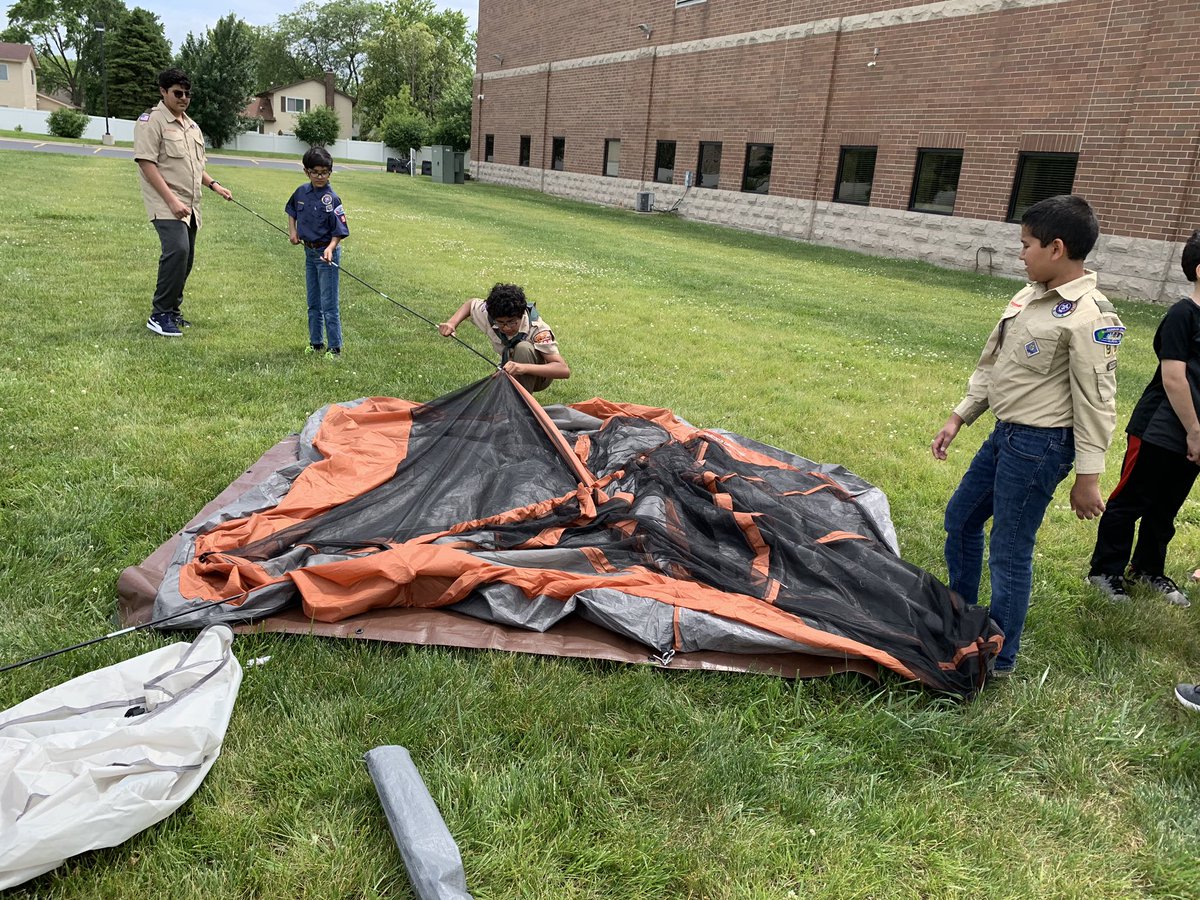 theMISCnet's tweet photo. Scouts learned about how to be prepared for Summer Camp and how to pitch a tent today. Great work! ⛺️ #Scouting #Camping #SummerCamp https://t.co/HNk9umIGFC