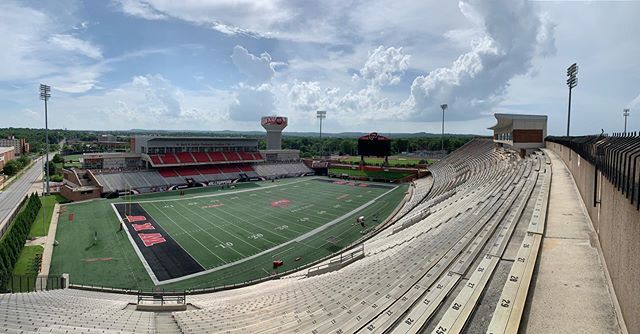 harlan_'s tweet photo. @complexion thanks for the tunes to get me through the rest of this workout #tfbs #TFBSViews #ThisIsWestside #wku https://t.co/KHLcKWvaDL https://t.co/kAX3Njfs0F