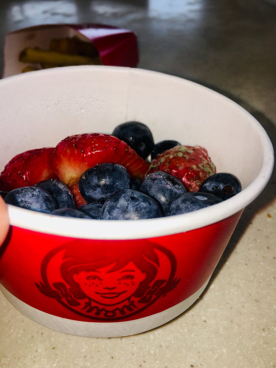 RedStateApparel's tweet image. Love some @Wendys but... the one on Keys Ferry St in McDonough, Ga needs a LOT of work... service and quality.  Lots of green on the fruit today! @BrittLeigh8908