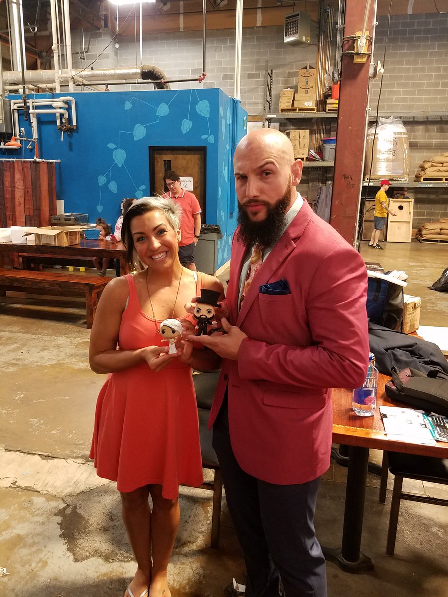 1GatedCommunity's tweet image. Wishing you both a lifetime of love and happiness. #PrettyProper