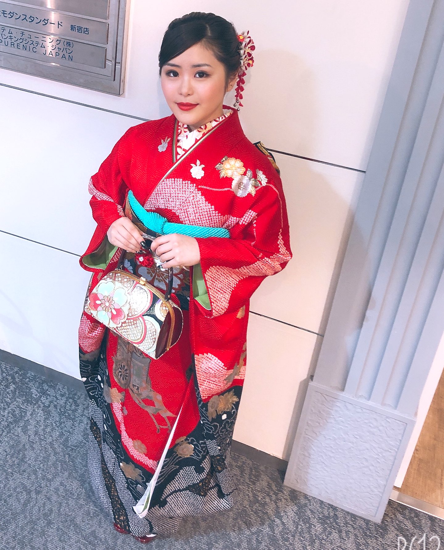 はぴ 成人式の前撮りに行ってきたぁ 私は古典系の赤い着物 艸 楽しかった 成人式 振袖 前撮り 撮影 ヘアメイク インナーカラー 赤 つけ爪 T Co M5f3ws25wk Twitter