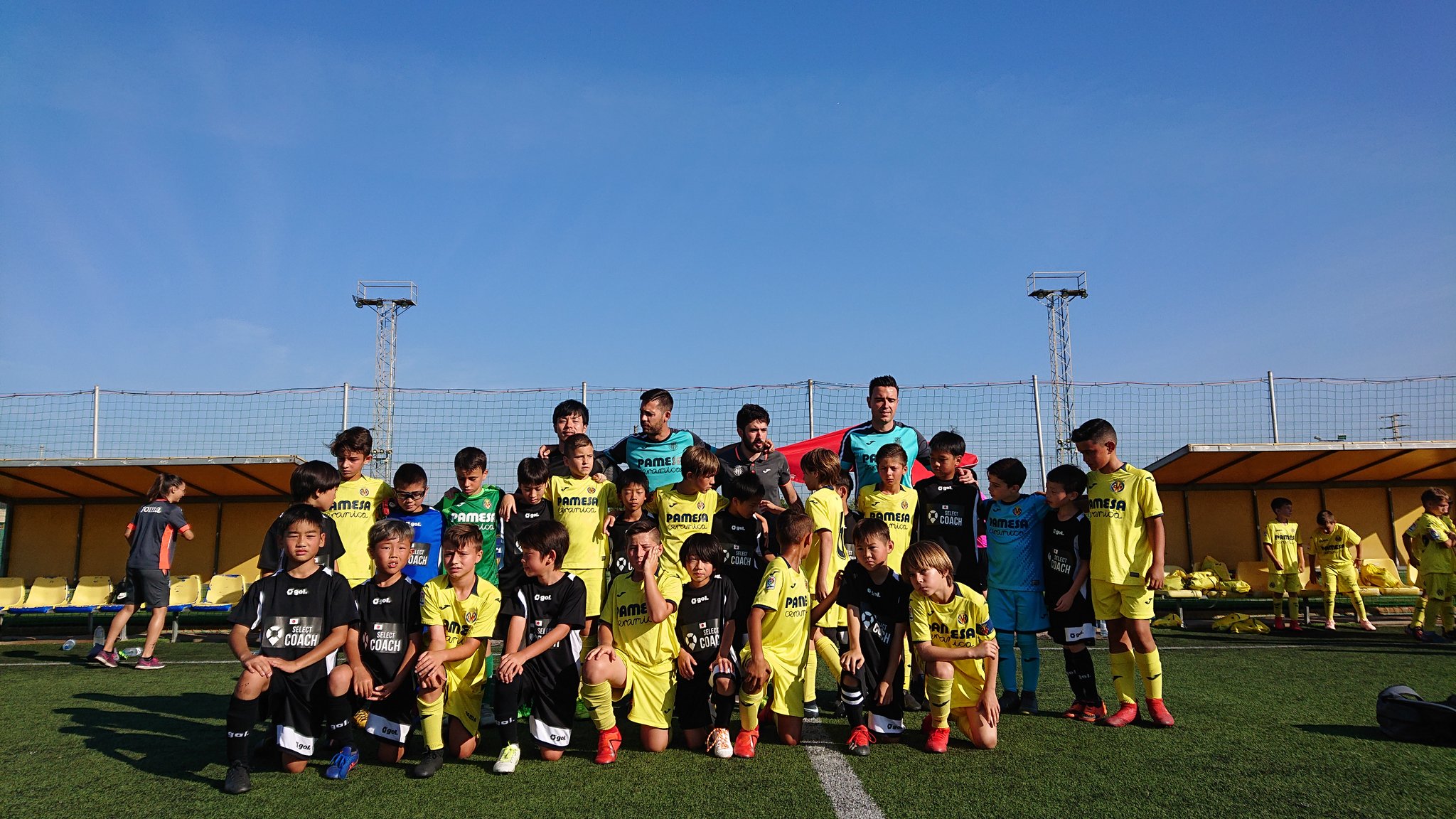 垣本右近 ビジャレアルイエローカップ開幕 初の国際大会の子がほとんど 寄せ集めのセレクトチーム 何でも勉強 スペインの子は1人1人はうまくないけど みんなサッカーを良く理解している 7人制 ファールスローは取らない 交替自由 何でも勉強