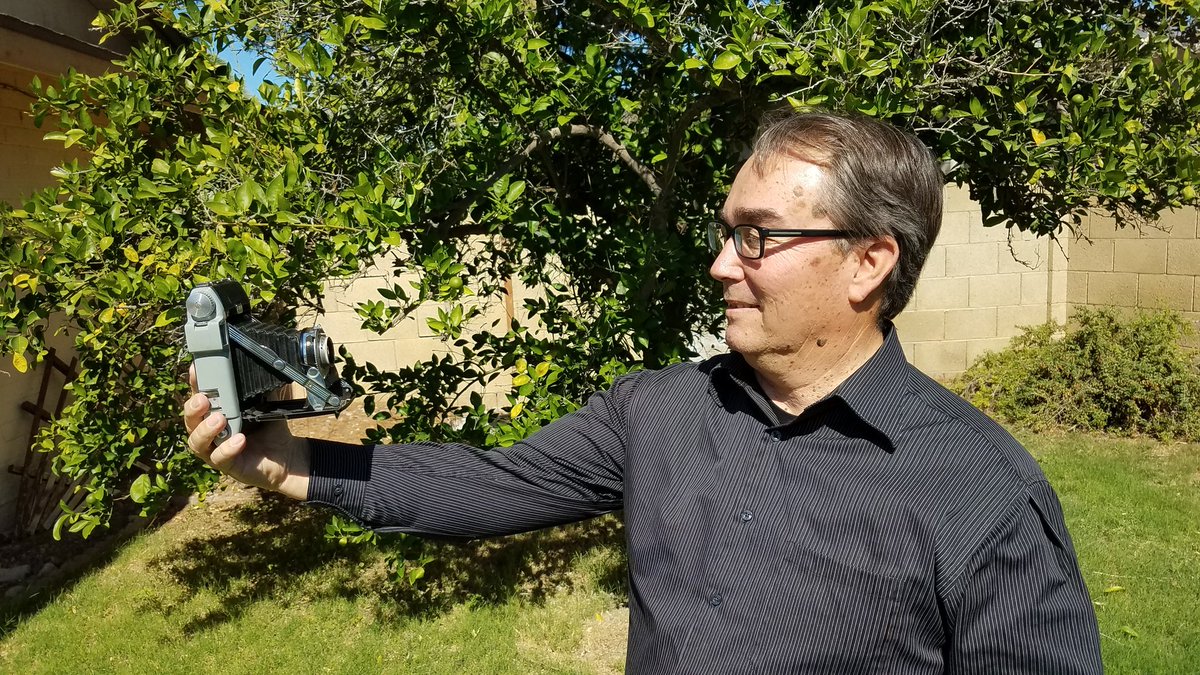 ringbread's tweet image. A selfie of me taking a selfie of my self.