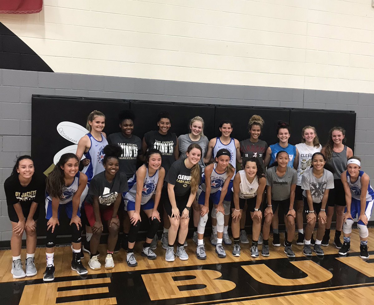 CHS Lady Jackets tweet media