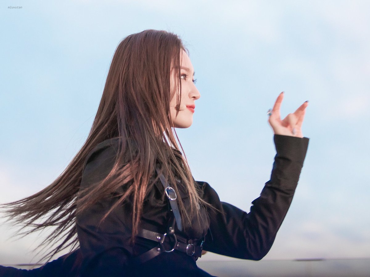 181121 ↳ these pics exist thanks to this day