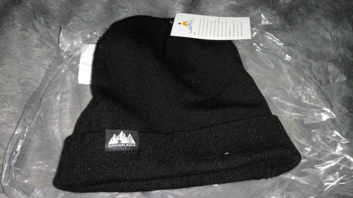 liza602's tweet photo. #beanie #cachealaska #alaskastyle https://t.co/vWxhEyXn7z This slouchy beanie is really thick and soft. I can't wait to use this when winter comes around again. It looks like it will keep my head warm. I love the brand Cache Alaska because they always make high quality products. https://t.co/RWw2jLDNiC