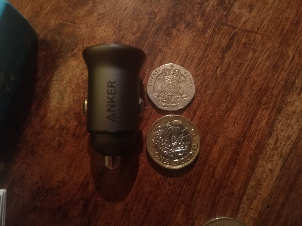 CHenryMatthews's tweet photo. Just spent a week or so trying @AnkerOfficial 's new PowerDrive 2 Alloy USB car charger and here are some of my thoughts! 

(1/8) https://t.co/HcR8RtL1Rg