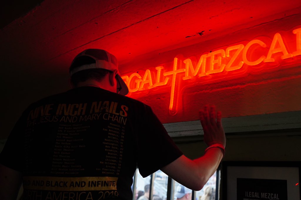 IlegalMezcal's tweet image. Out here @ForestHillsStdm #ilegalpopup ྾ New York