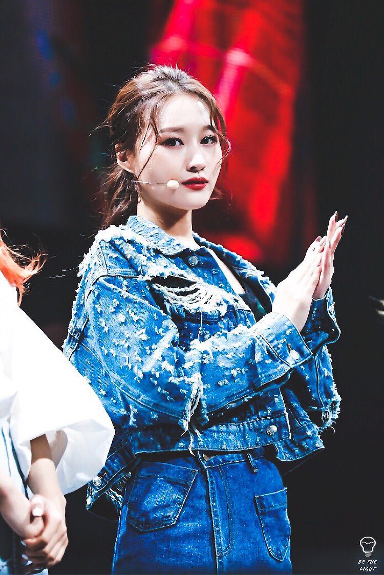 181111 ↳ she& #39;s the most beautiful