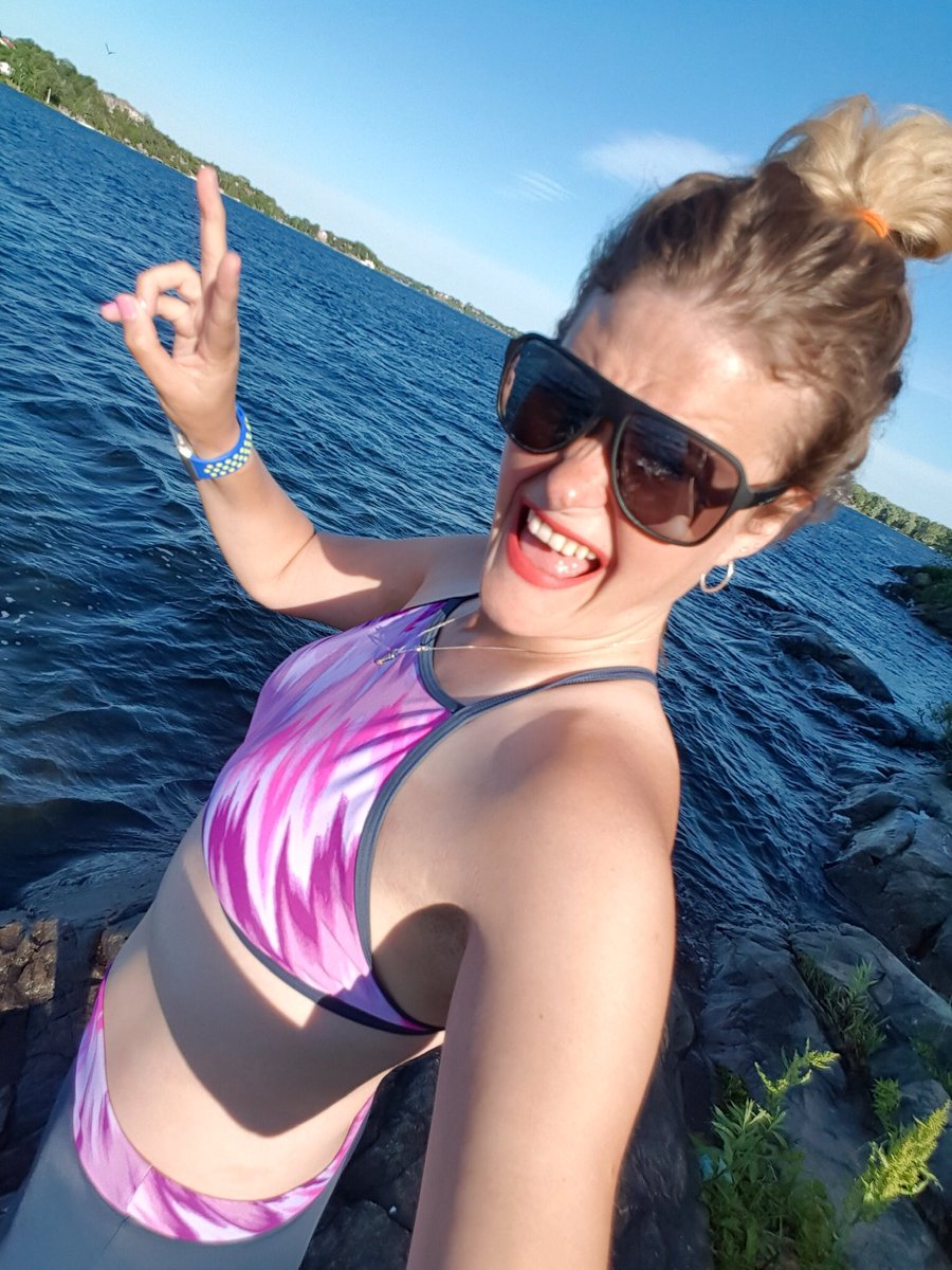 HeyItsMeMissJT's tweet image. Spent ALL day outside! DUH!!! 😏#WhatElseIsNew #SoakUpTheSun #SunKissed #LakeSide #BeachBum #FitLifeOnTheRocks #SwimLikeAFish #SummerVibes 🔥💦☀️🏊‍♀️🐠💜