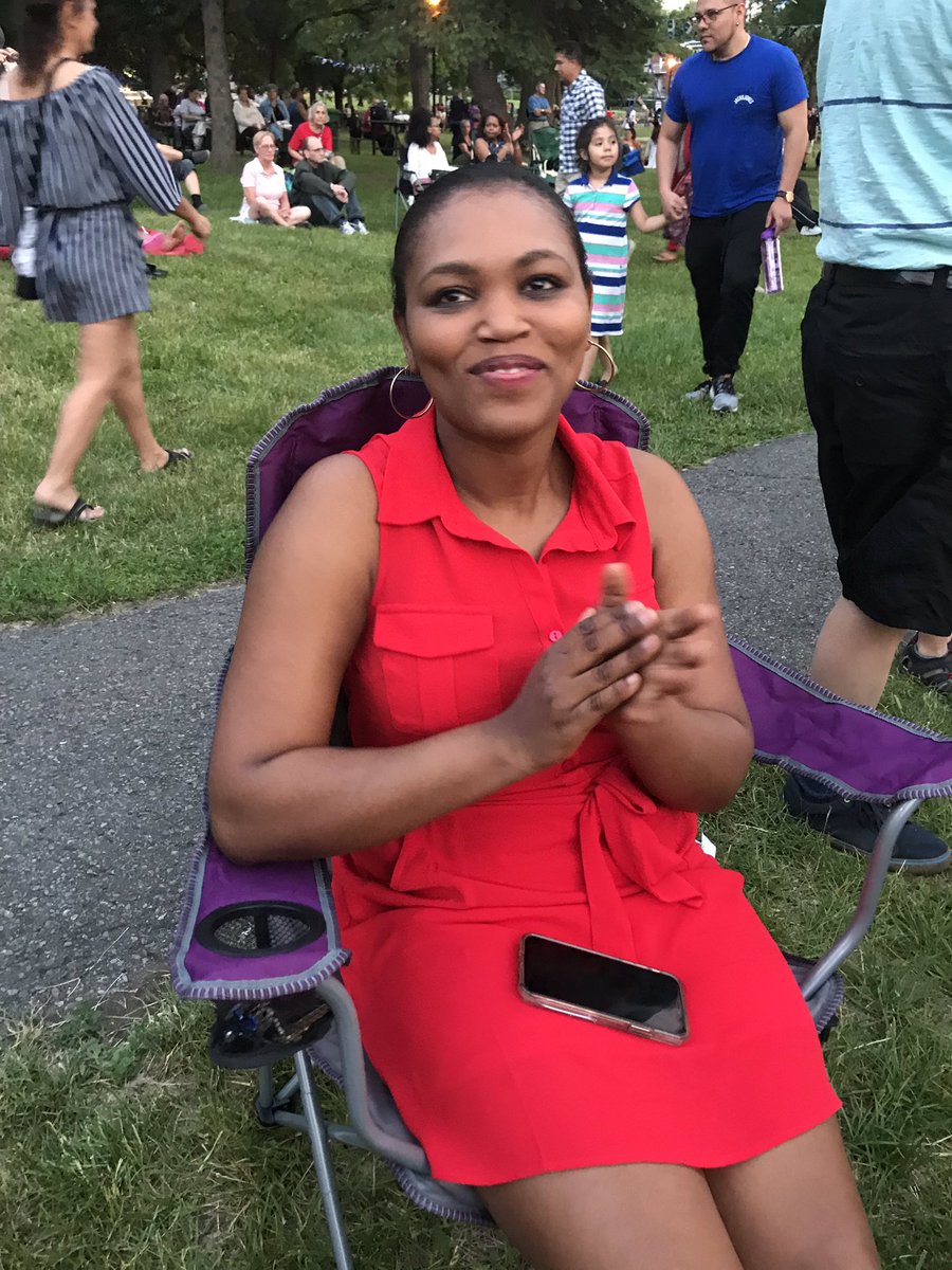 Jeapam's tweet photo. La traditionnelle fête de la Saint Jean Baptiste, (Fête 🎉 Nationale du Québec) commence depuis la veille avec des activités socioculturelles dans toute la province et s’enchaîne le jour même avec des Feux d’artifice 🎇 et des lâchées de Ballons. https://t.co/ZXOm0CvJ0F