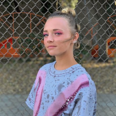 maddieheichou's tweet photo. a world in which the courageous choice of nonconformity is not only accepted, but celebrated #VoxEversio #SCV2019 ✊🏻 https://t.co/C56jB5vJVC