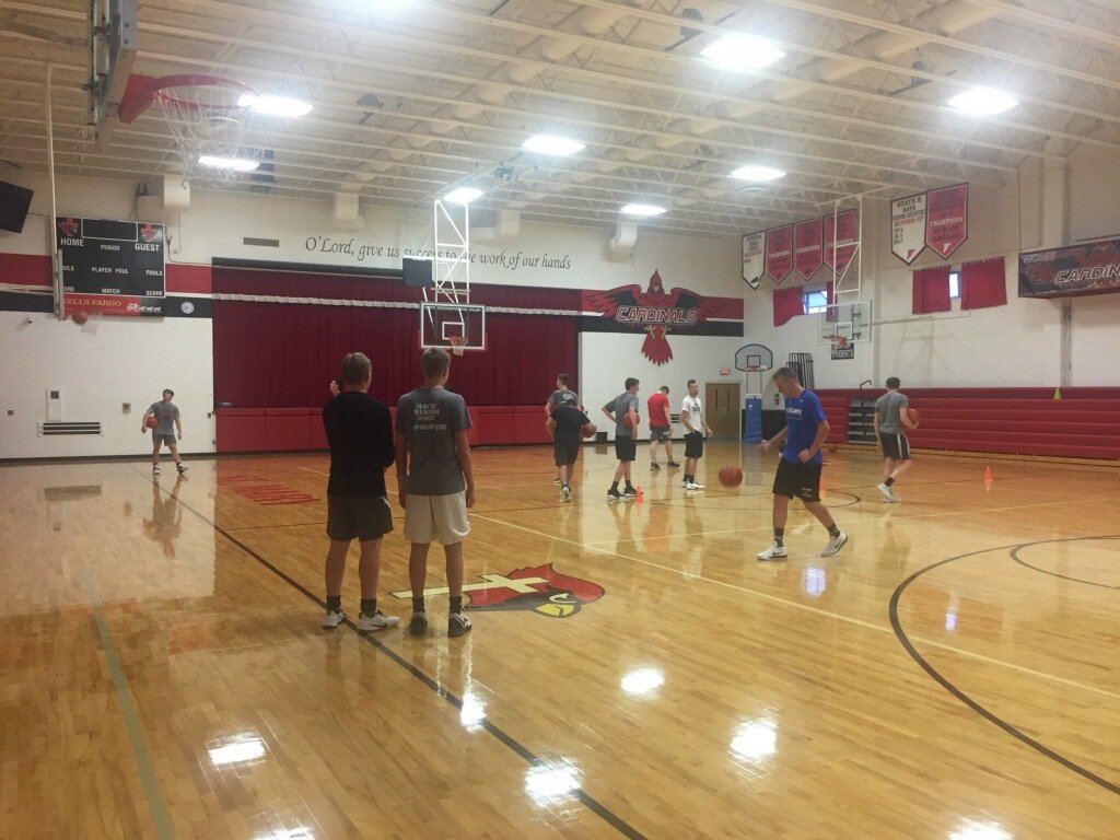 SacredHoopsBB's tweet image. Always love working with the @StMaryHoops group. Tons of energy and want to contunue to improve. 
#WorkTowardsGoals