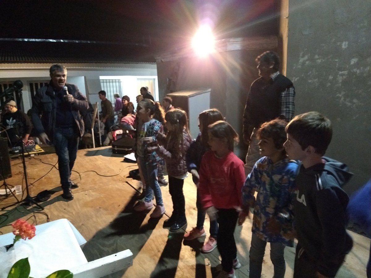 NestorPriori's tweet photo. @arielglaser en las fiestas Patronales de Pueblo Andino.
Dios te siga bendiciendo en tu ministerio! https://t.co/P8NN0gzBaT