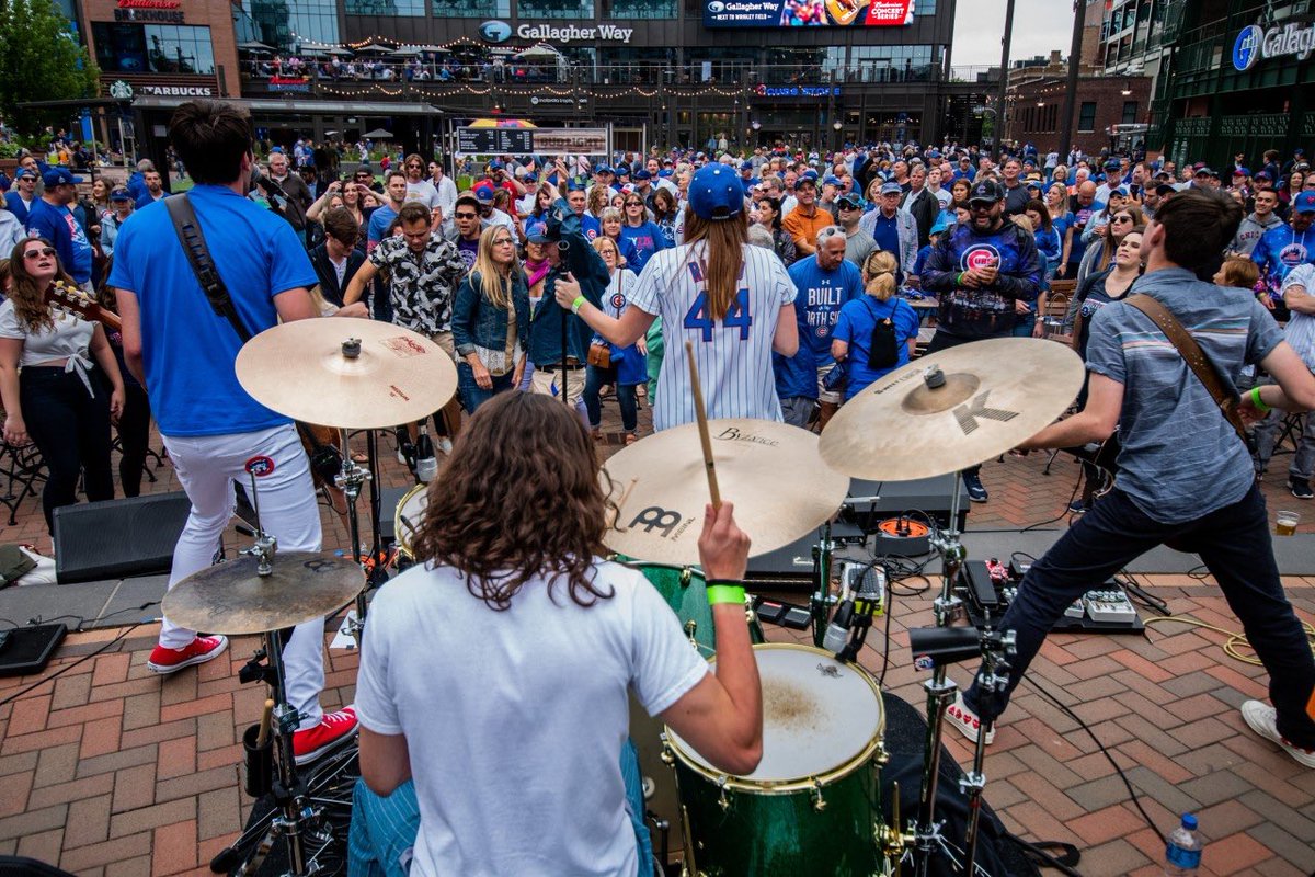 BandMillennials's tweet photo. A day we’ll never forget🐻⚾️ #wrigleyfield #gocubsgo https://t.co/7thryFHJAy