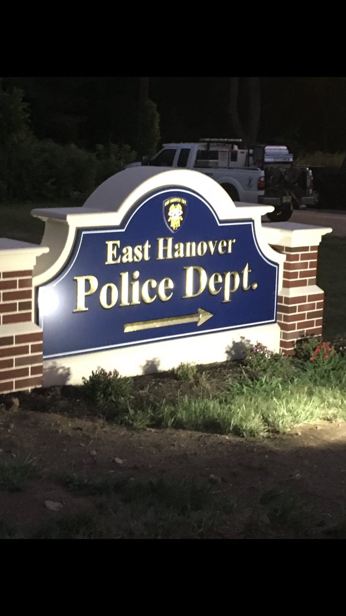 MorrisSign30's tweet image. Check out this high end, hand crafted sign that we made for one of the best police departments in New Jersey @EHPoliceDept