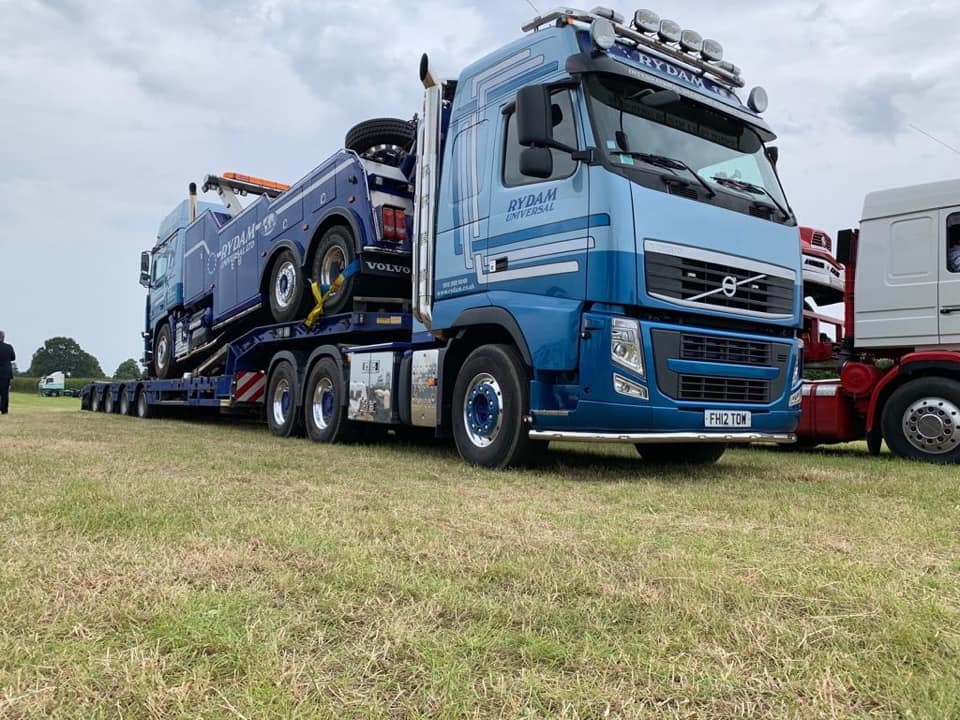 RydamUniversal's tweet photo. Great weekend @KelsallSteam, a big Thanks to Geoff and the team for very professional event, one of the best!

Also great friends &amp; company, George, Darren and Big Mike from @KelsaTrucks, Jim from Scotland (Scotlee) &amp; Bernie from Norfolk, all the best from John &amp; Jackie at Rydam! https://t.co/JvOgzgqp0j