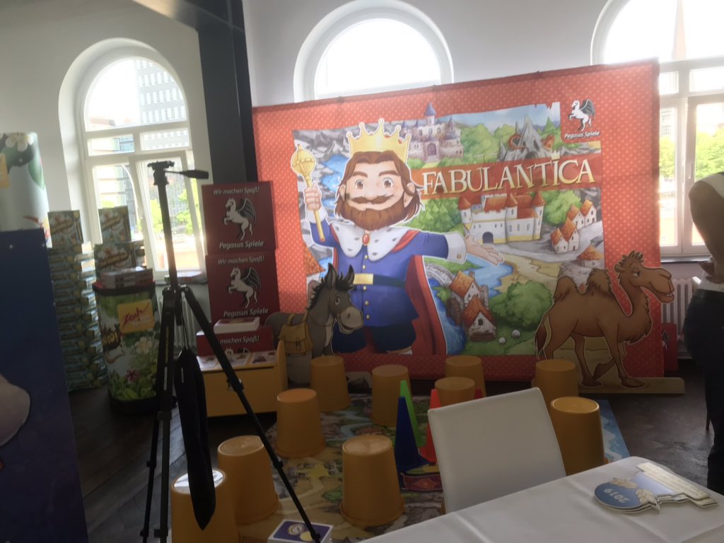 wielandherold's tweet photo. Die erste Entscheidung der Jury Spiel des Jahres steht an. Welches Spiel wird Kinderspiel des Jahres 2019?

#Fabulantica #Pegasus #Teubner
#GoGeckoGo #Zoch #Adams
#Talderwikinger #Haba #Mariewilfridfort

@mit80spielen https://t.co/PtLBO2lNnv