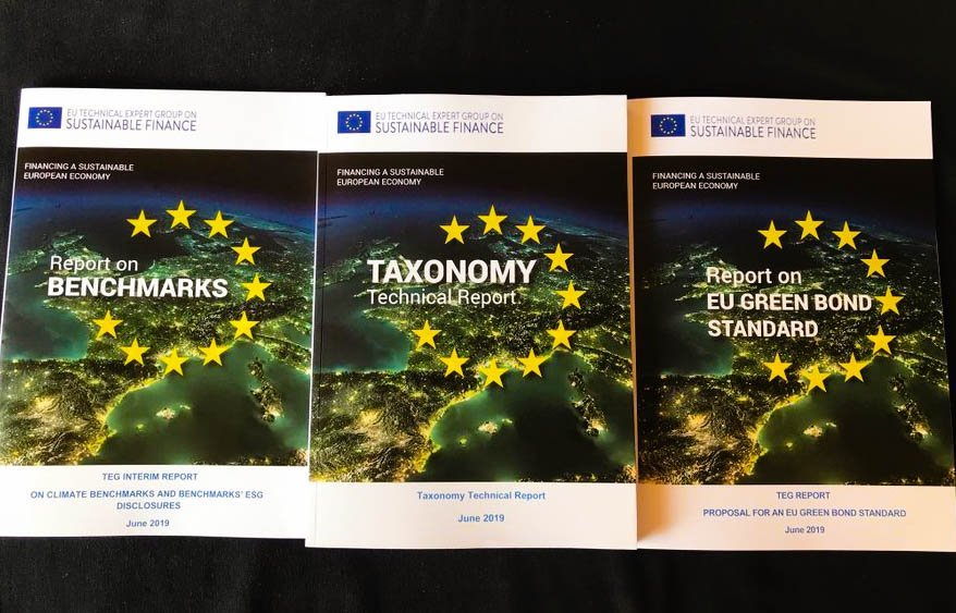 EU_Finance's tweet photo. @WolfgangEichert Dear #SustainableFinance readers, we've got you covered! Here is your summer reading list!
π #ClimateBenchmarks
π #TaxonomyEU
π #GreenBondsEU
π https://t.co/BRf36PtzEO
#greenfinance #ClimateFinance #SustainableFinanceEU https://t.co/Jtk9bu8Trj