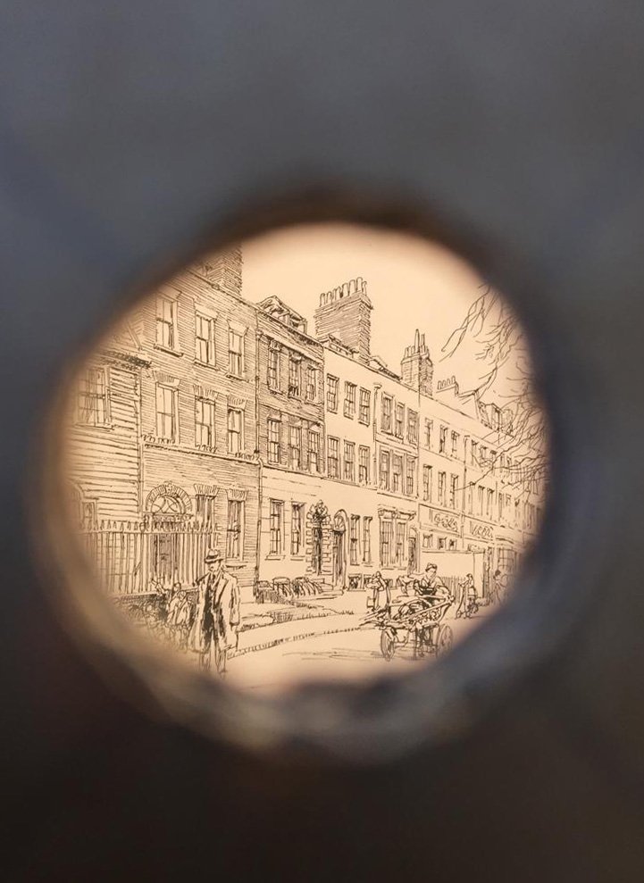 one of the 1934 boxes on the Wellclose Square spot where it's image was made - by Hanslip Fletcher (in 1934) #wellclosesquare #LFA2019
