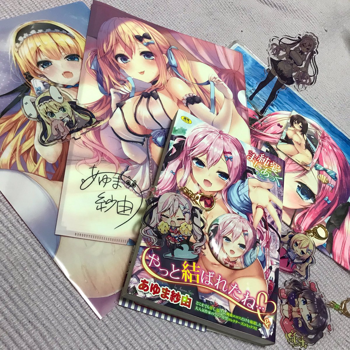 開催中のメロンブックス×コミックバベルオンリーショップで単行本表紙の缶バッチガチャ作ってもらいました🎀 https://t.co/cqYNVINftE 