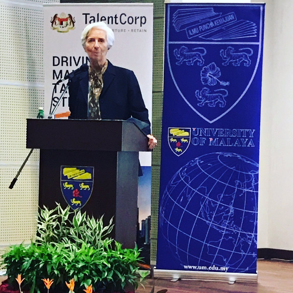 Christine Lagarde from #IMF, at University #Malaya this morning: no recommendation for #Malaysia on macroeconomics or financial framework, but 3 points to focus on:
1- good governance and fight against corruption,
2- high quality education,
3- participation of women in workforce.