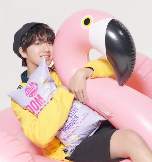 bears5719's tweet photo. #팬클럽광고 #프로듀스x101 #함원진데뷔기원광고#함원진 님의 데뷔를 기원하기 위해 #삼성역와이드칼라광고 를 진행하게 되었습니다. https://t.co/eHCXWmq7WF https://t.co/Zz1oeVjfws