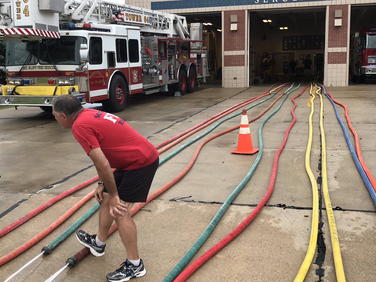 SB_FireRescue's tweet photo. 4000 feet of hose tested today https://t.co/bFO6yqtulG