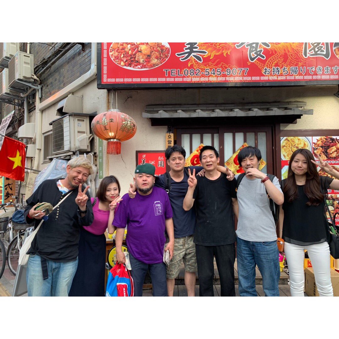 tabii27's tweet photo. いやー昨日も楽しかったす!AMとコマ行ったり来たり。AMのライブは出てないけど打ち上げもWで参加!(笑)昨日絡んでくれたすべての人に感謝です。ありがとうございます!またよろしくお願いします。( •̀ᴗ•́ )/ #ヒミツノコウドウ #GSPOTS #モンキービジネス #のら犬 #英祐一 #井上ヤスオバーガー https://t.co/4sN088Xr6T