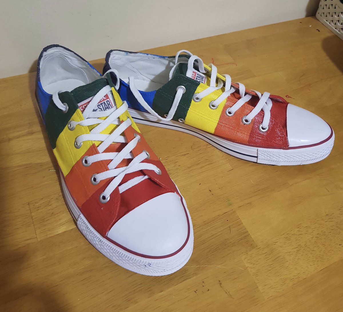 WitchyRiddler's tweet photo. Painted myself some #Pride chucks yesterday ❤️🌈 next I want to make my husband some retro ones and me some PATD ones 😍 https://t.co/UXZUYQ9qm8