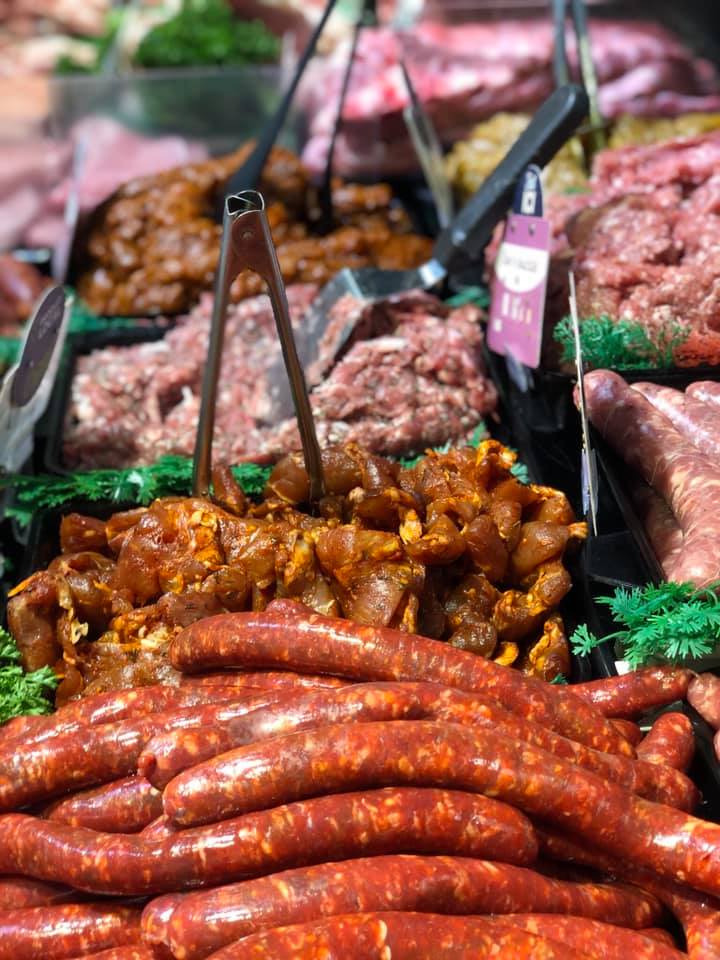 BovanderPutten's tweet image. Proef de zomer in onze vestigingen!! ☀️Het wordt &apos;n mooie BBQ-week☀️🤗 Maak van buiten eten &apos;n #outdoor #cookingexperience, met de allernieuwste #barbecues &amp;amp; de lekkerste #barbecue #recepten! #Foodservice #food #vers #eerlijk #heerlijk #supermarkt  #samenwinnen #belgie #frankrijk