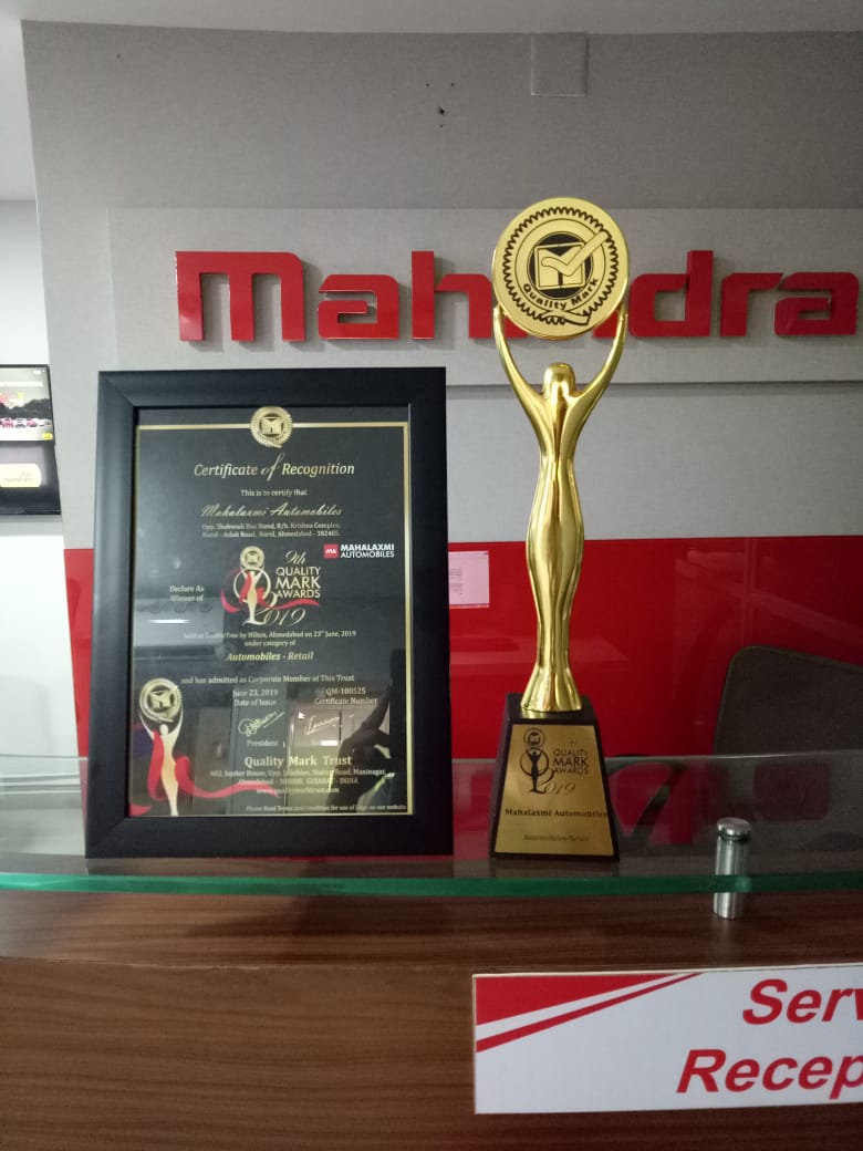 MAHALAXMIAUTOM3's tweet photo. Quality mark award received by Bollywood star Aditya Pancholi in the presence of hon’ minister of chemicals Mr. Mansukh Mandviya, BJP president Dr. Rutvij patel, Bijal patel (mayor of Ahmadabad), Mayur vakhani (sundarlal- tarak mehta ka oolta chasma).@anandmahindra @GoenkaPk https://t.co/vE9RXvIc6n